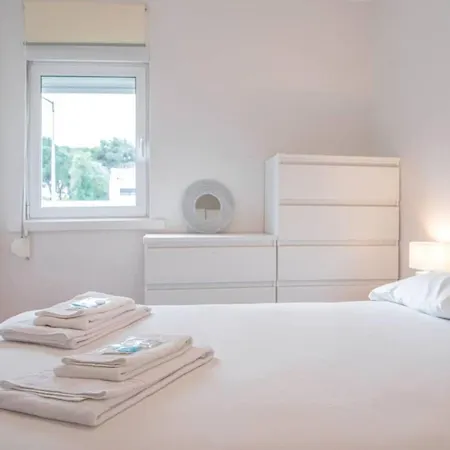 Peaceful And Serene 3 Bedroom In Apartment Lissabon
