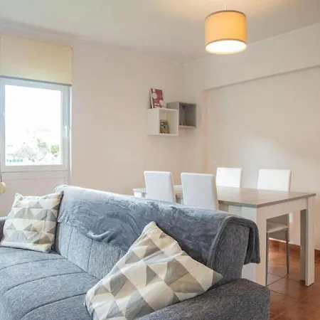 Peaceful And Serene 3 Bedroom In Apartment