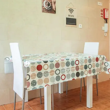 Peaceful And Serene 3 Bedroom In Appartamento Lisbona