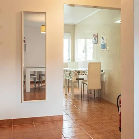 Apartment Peaceful And Serene 3 Bedroom In Lisbon
