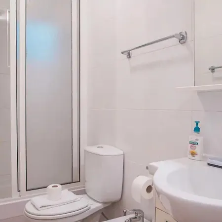Peaceful And Serene 3 Bedroom In Apartment Lisbon